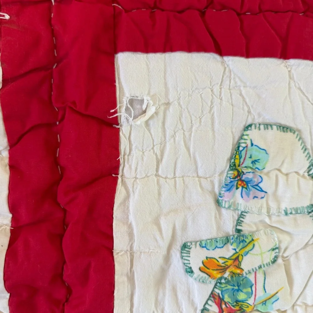 Quilt Sunbonnet Sue Applique Vintage 1972 Handmade 50.5x70  Folk Art Red White